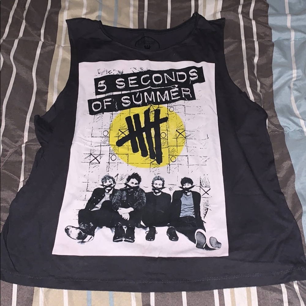 5 seconds of summer graphic tee